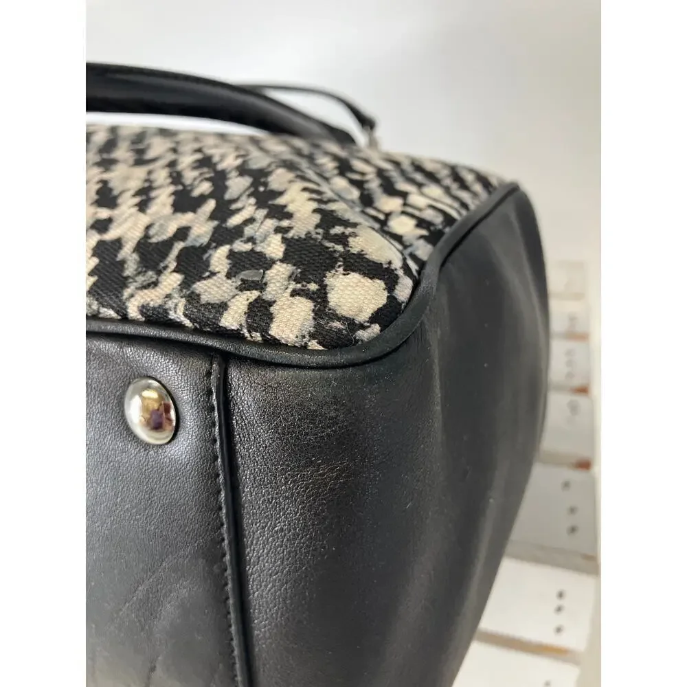 COACH 25811 BLACK, WHITE PRINT CANVAS, LEATHER SHOULDER BAG